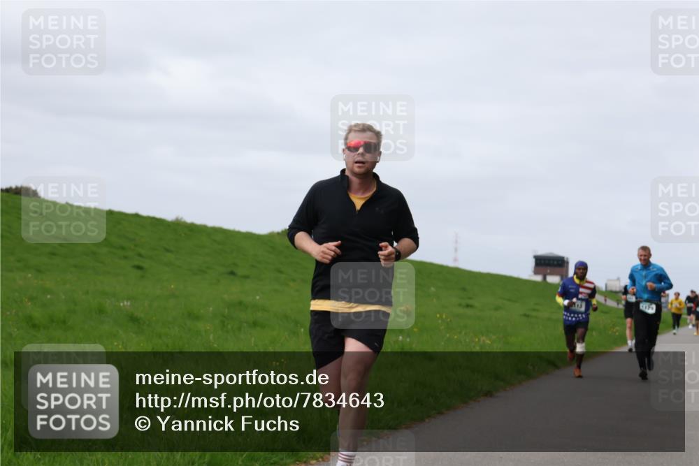 04.05.2025 - 8. Wedeler Halbmarathon Yannick Fuchs http://msf.ph/oto/7834643 04.05.2025 11:43:36 Laufen 1129 meine-sportfotos.de