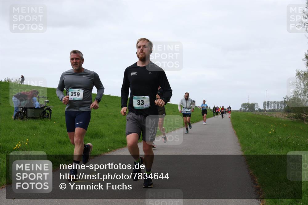04.05.2025 - 8. Wedeler Halbmarathon Yannick Fuchs http://msf.ph/oto/7834644 04.05.2025 11:22:46 Laufen 259, 33, 1120 meine-sportfotos.de