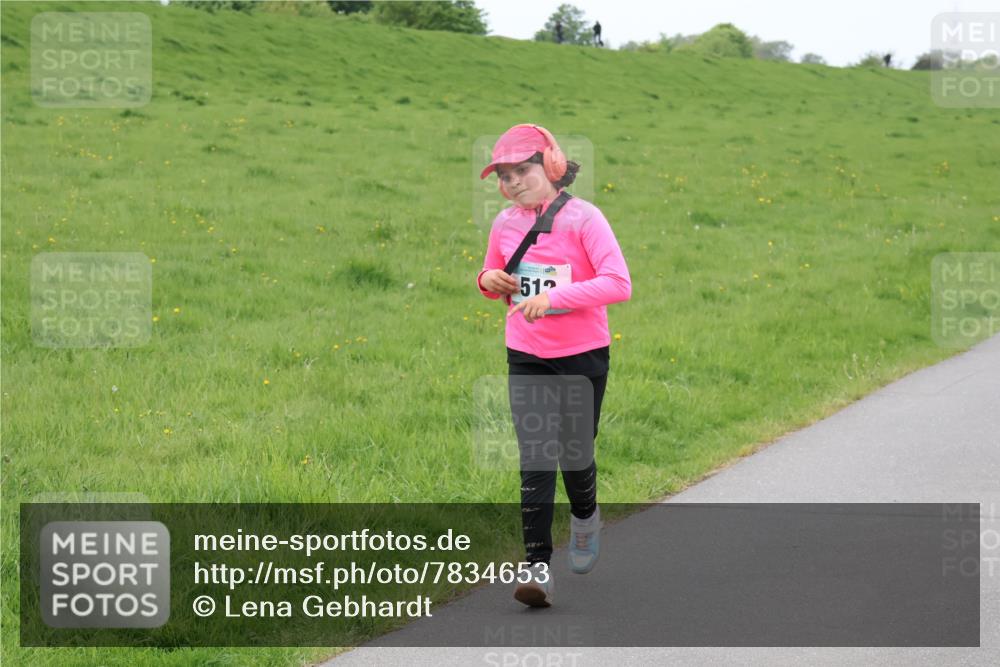 04.05.2025 - 8. Wedeler Halbmarathon Lena Gebhardt http://msf.ph/oto/7834653 04.05.2025 11:24:50 Laufen 51 meine-sportfotos.de