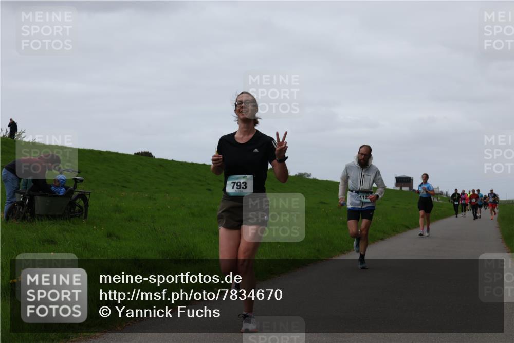04.05.2025 - 8. Wedeler Halbmarathon Yannick Fuchs http://msf.ph/oto/7834670 04.05.2025 11:22:47 Laufen 793, 112 meine-sportfotos.de