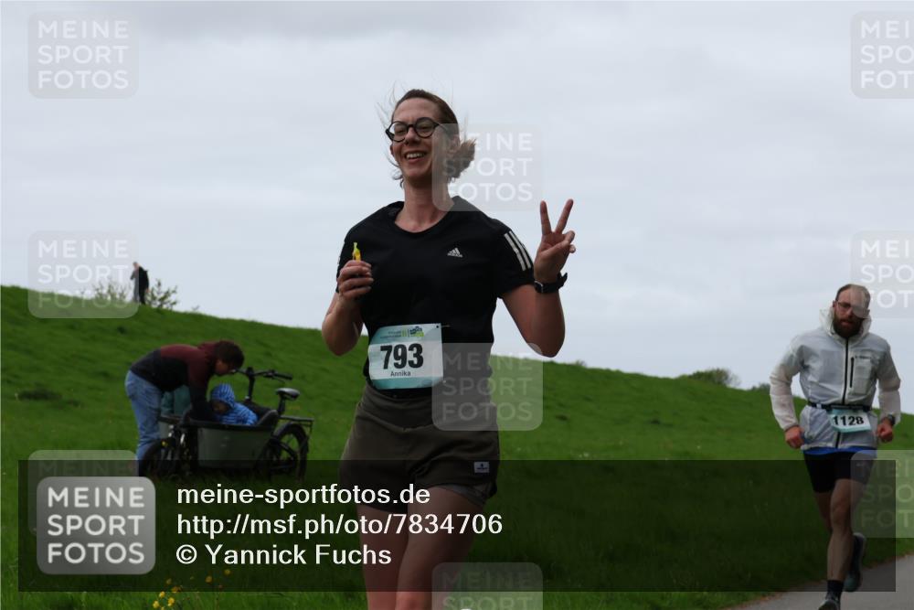 04.05.2025 - 8. Wedeler Halbmarathon Yannick Fuchs http://msf.ph/oto/7834706 04.05.2025 11:22:48 Laufen 793, 1128 meine-sportfotos.de