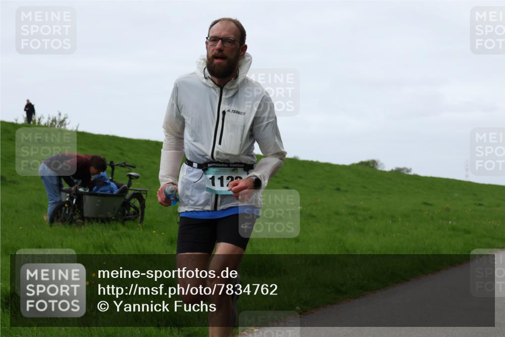 04.05.2025 - 8. Wedeler Halbmarathon Yannick Fuchs http://msf.ph/oto/7834762 04.05.2025 11:22:49 Laufen 112 meine-sportfotos.de