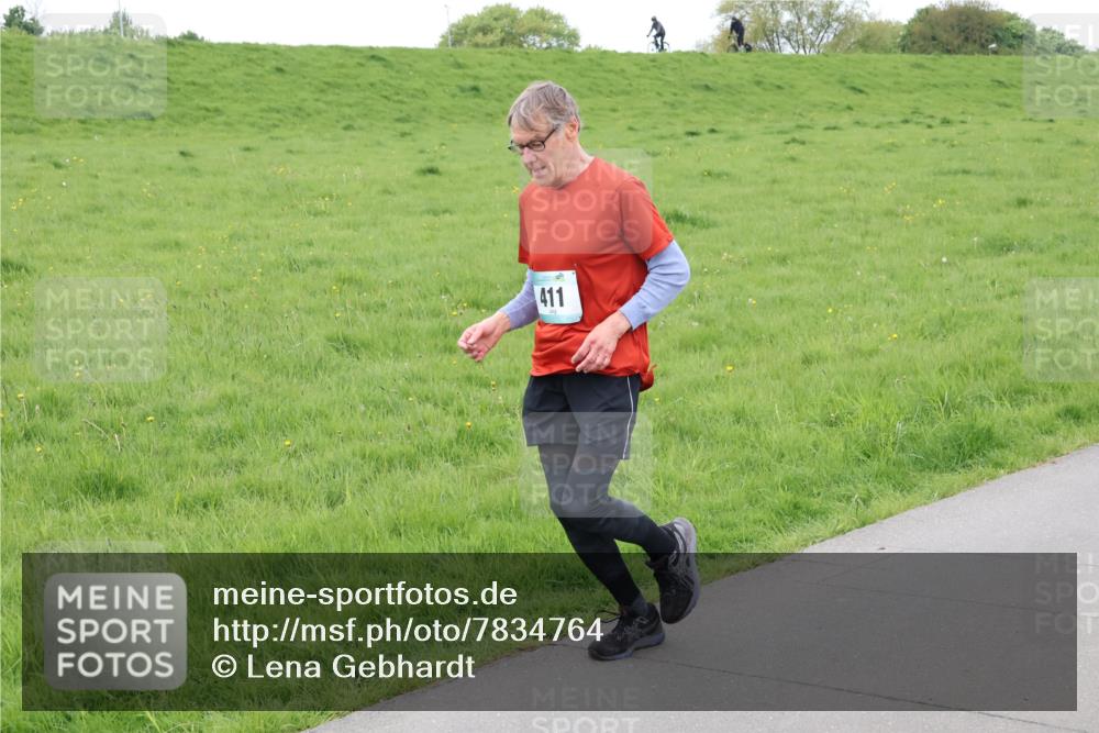 04.05.2025 - 8. Wedeler Halbmarathon Lena Gebhardt http://msf.ph/oto/7834764 04.05.2025 11:25:10 Laufen 411 meine-sportfotos.de