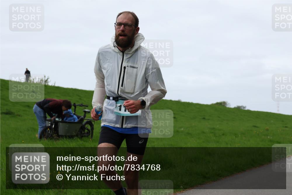 04.05.2025 - 8. Wedeler Halbmarathon Yannick Fuchs http://msf.ph/oto/7834768 04.05.2025 11:22:49 Laufen  meine-sportfotos.de