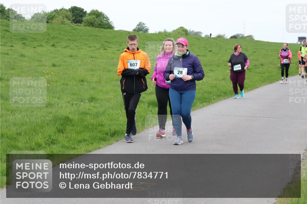04.05.2025 - 8. Wedeler Halbmarathon Lena Gebhardt http://msf.ph/oto/7834771 04.05.2025 11:25:14 Laufen 607, 28, 1119 meine-sportfotos.de