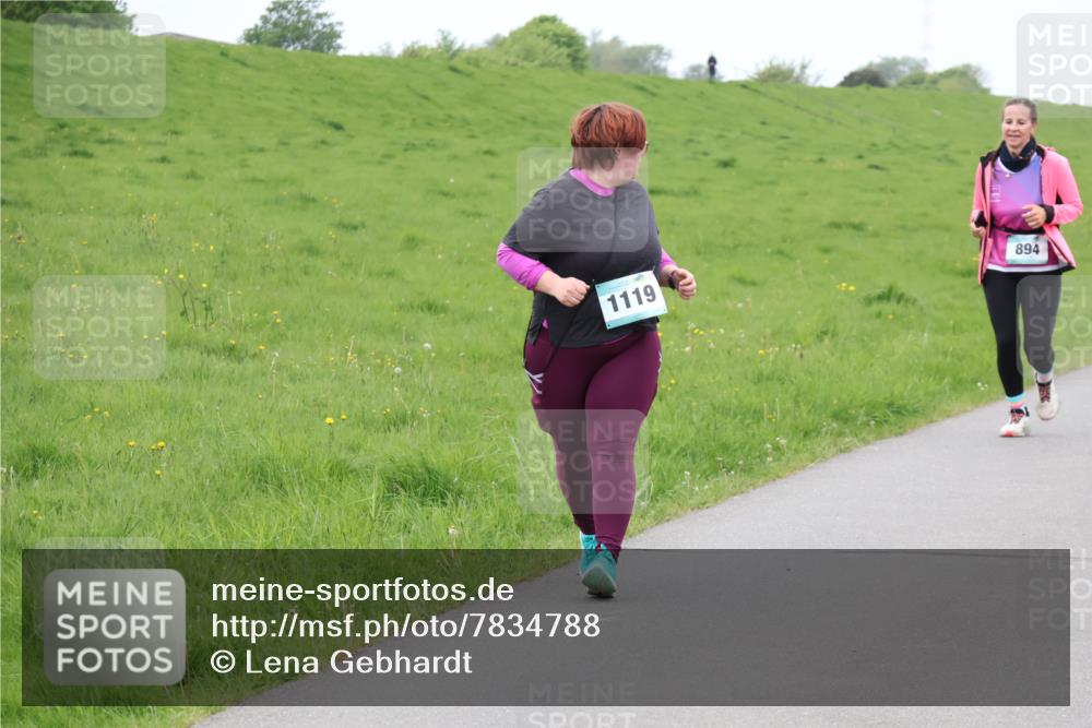 04.05.2025 - 8. Wedeler Halbmarathon Lena Gebhardt http://msf.ph/oto/7834788 04.05.2025 11:25:18 Laufen 1119, 894 meine-sportfotos.de