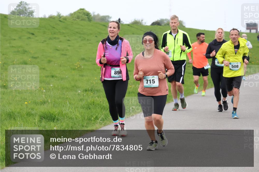 04.05.2025 - 8. Wedeler Halbmarathon Lena Gebhardt http://msf.ph/oto/7834805 04.05.2025 11:25:21 Laufen 894, 6, 10, 508, 715 meine-sportfotos.de