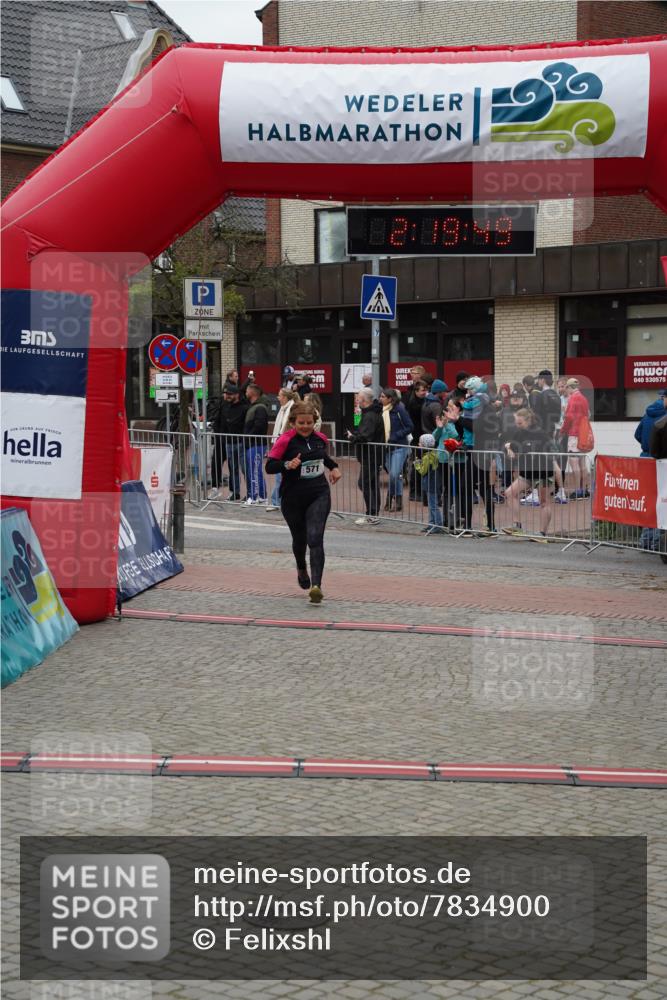 04.05.2025 - 8. Wedeler Halbmarathon Felixshl http://msf.ph/oto/7834900 04.05.2025 12:19:47 Ziel 571 meine-sportfotos.de
