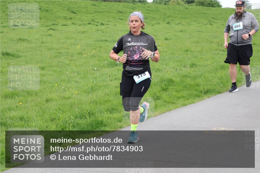 04.05.2025 - 8. Wedeler Halbmarathon Lena Gebhardt http://msf.ph/oto/7834903 04.05.2025 11:25:44 Laufen 665, 375 meine-sportfotos.de
