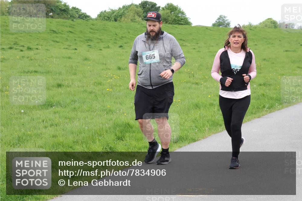 04.05.2025 - 8. Wedeler Halbmarathon Lena Gebhardt http://msf.ph/oto/7834906 04.05.2025 11:25:45 Laufen 665 meine-sportfotos.de