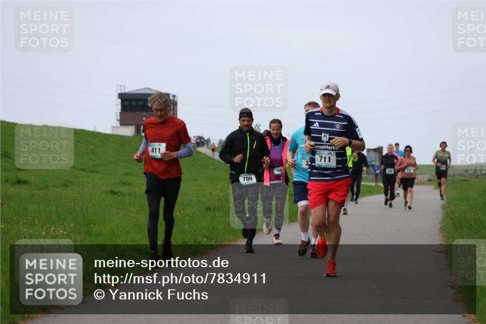 04.05.2025 - 8. Wedeler Halbmarathon Yannick Fuchs http://msf.ph/oto/7834911 04.05.2025 11:22:54 Laufen 411, 709, 89, 711 meine-sportfotos.de