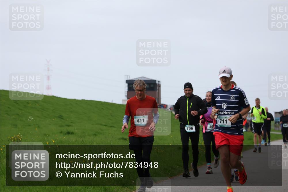 04.05.2025 - 8. Wedeler Halbmarathon Yannick Fuchs http://msf.ph/oto/7834948 04.05.2025 11:22:55 Laufen 411, 709, 89, 711 meine-sportfotos.de