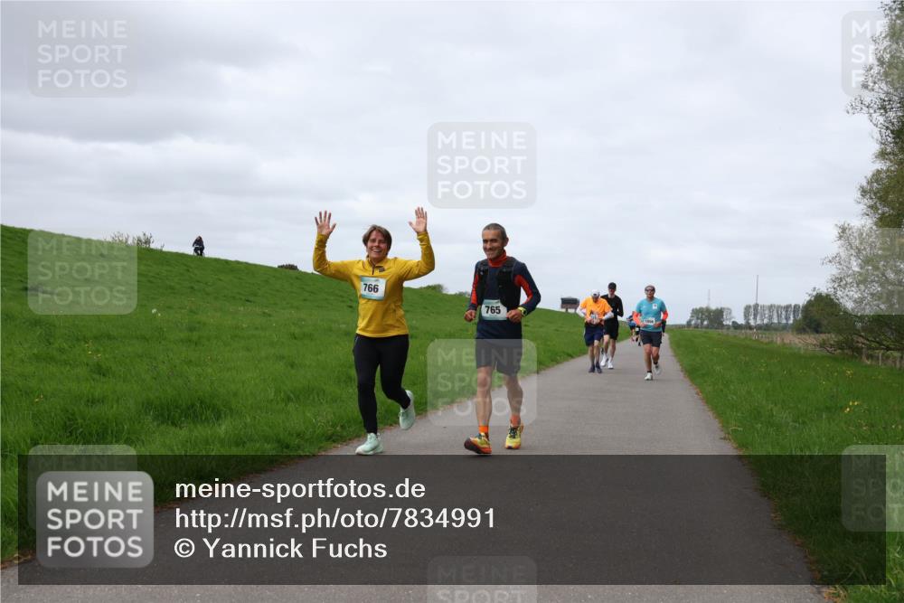 04.05.2025 - 8. Wedeler Halbmarathon Yannick Fuchs http://msf.ph/oto/7834991 04.05.2025 11:43:57 Laufen 766, 765 meine-sportfotos.de