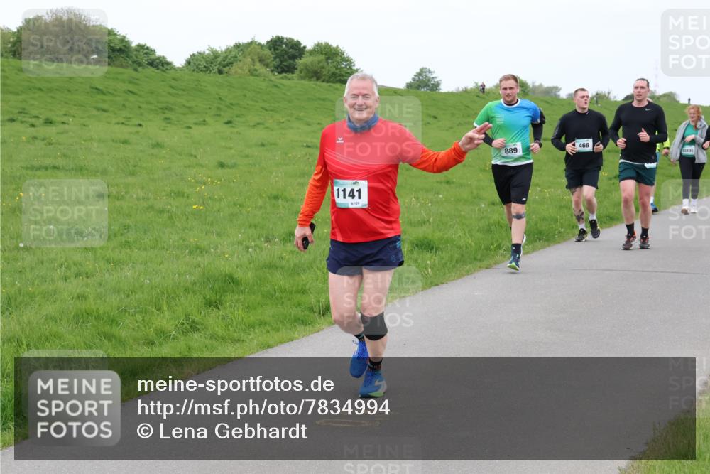 04.05.2025 - 8. Wedeler Halbmarathon Lena Gebhardt http://msf.ph/oto/7834994 04.05.2025 11:26:08 Laufen 1141, 889, 466 meine-sportfotos.de