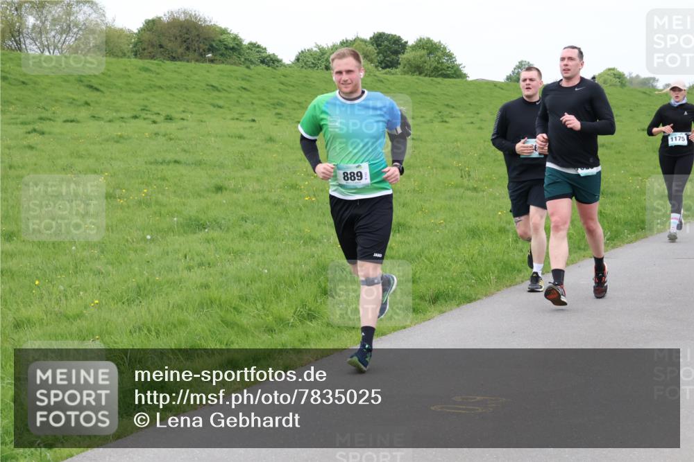 04.05.2025 - 8. Wedeler Halbmarathon Lena Gebhardt http://msf.ph/oto/7835025 04.05.2025 11:26:10 Laufen 889, 1175 meine-sportfotos.de