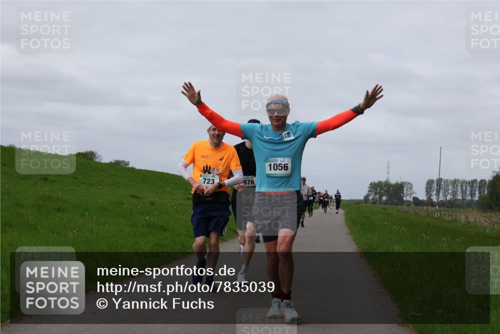 04.05.2025 - 8. Wedeler Halbmarathon Yannick Fuchs http://msf.ph/oto/7835039 04.05.2025 11:44:01 Laufen 723, 676, 42, 1056 meine-sportfotos.de