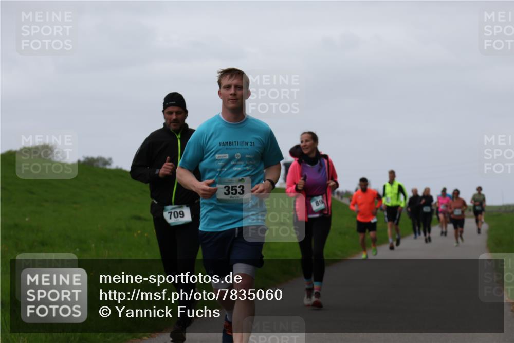 04.05.2025 - 8. Wedeler Halbmarathon Yannick Fuchs http://msf.ph/oto/7835060 04.05.2025 11:23:02 Laufen 21, 709, 353, 89 meine-sportfotos.de