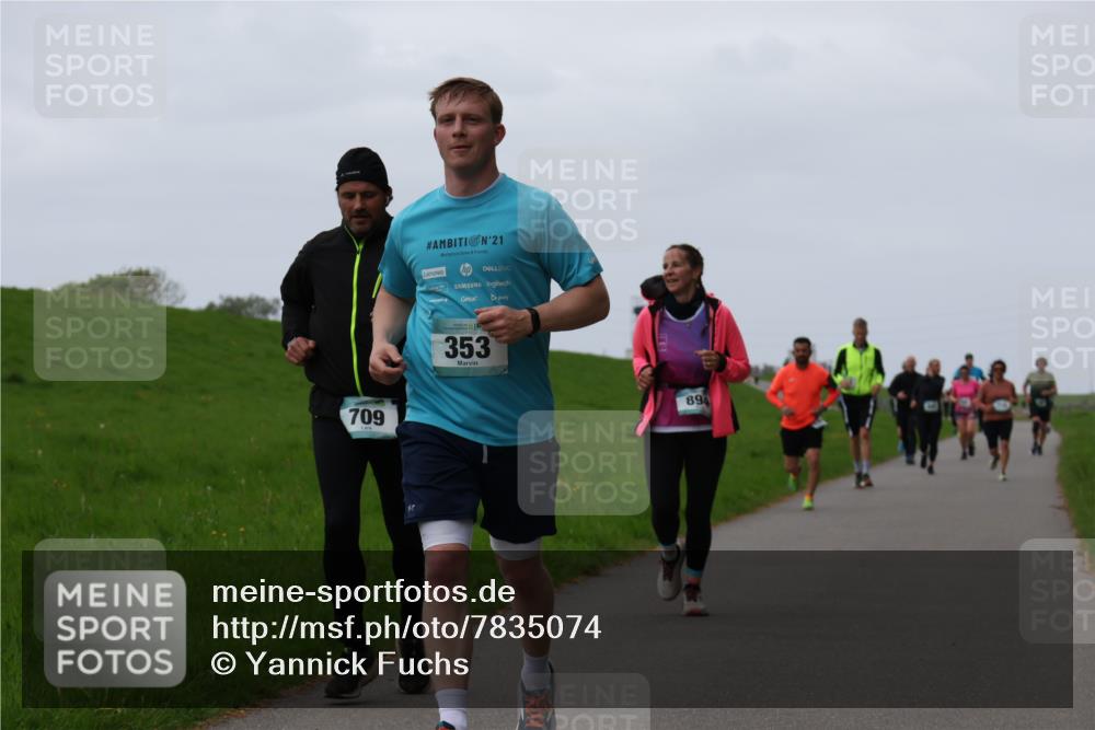 04.05.2025 - 8. Wedeler Halbmarathon Yannick Fuchs http://msf.ph/oto/7835074 04.05.2025 11:23:02 Laufen 709, 21, 353, 894 meine-sportfotos.de