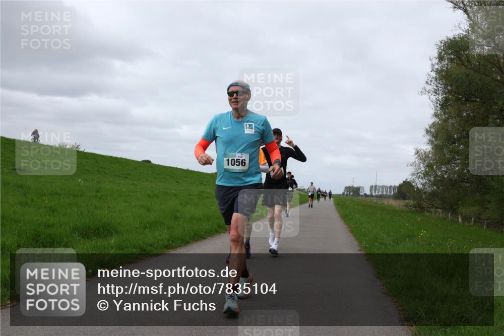 04.05.2025 - 8. Wedeler Halbmarathon Yannick Fuchs http://msf.ph/oto/7835104 04.05.2025 11:44:02 Laufen 1056 meine-sportfotos.de