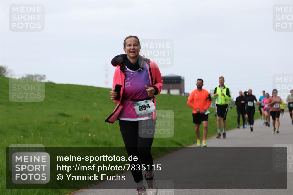 04.05.2025 - 8. Wedeler Halbmarathon Yannick Fuchs http://msf.ph/oto/7835115 04.05.2025 11:23:04 Laufen 894 meine-sportfotos.de
