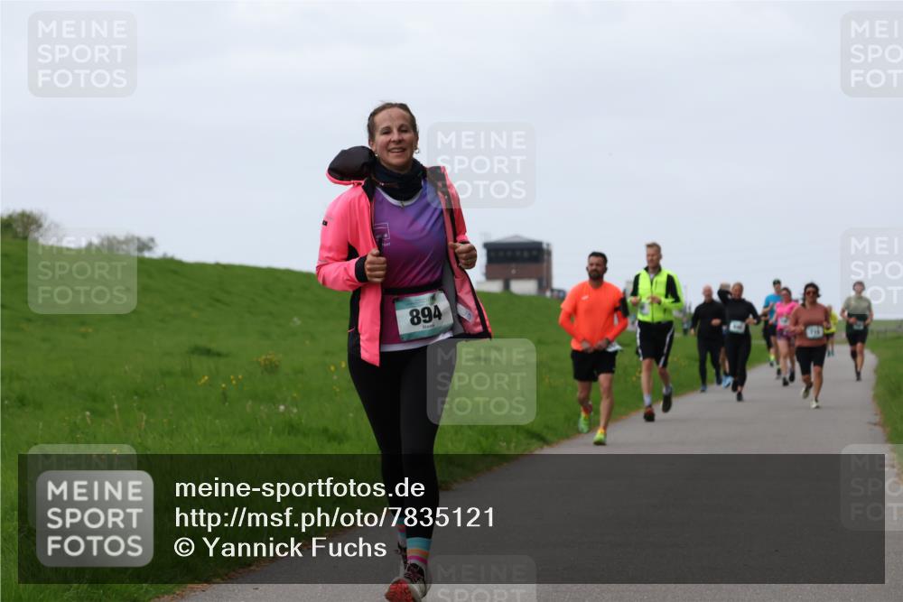 04.05.2025 - 8. Wedeler Halbmarathon Yannick Fuchs http://msf.ph/oto/7835121 04.05.2025 11:23:04 Laufen 894 meine-sportfotos.de