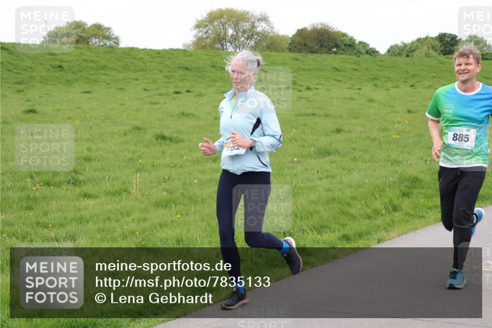 04.05.2025 - 8. Wedeler Halbmarathon Lena Gebhardt http://msf.ph/oto/7835133 04.05.2025 11:26:18 Laufen 885 meine-sportfotos.de