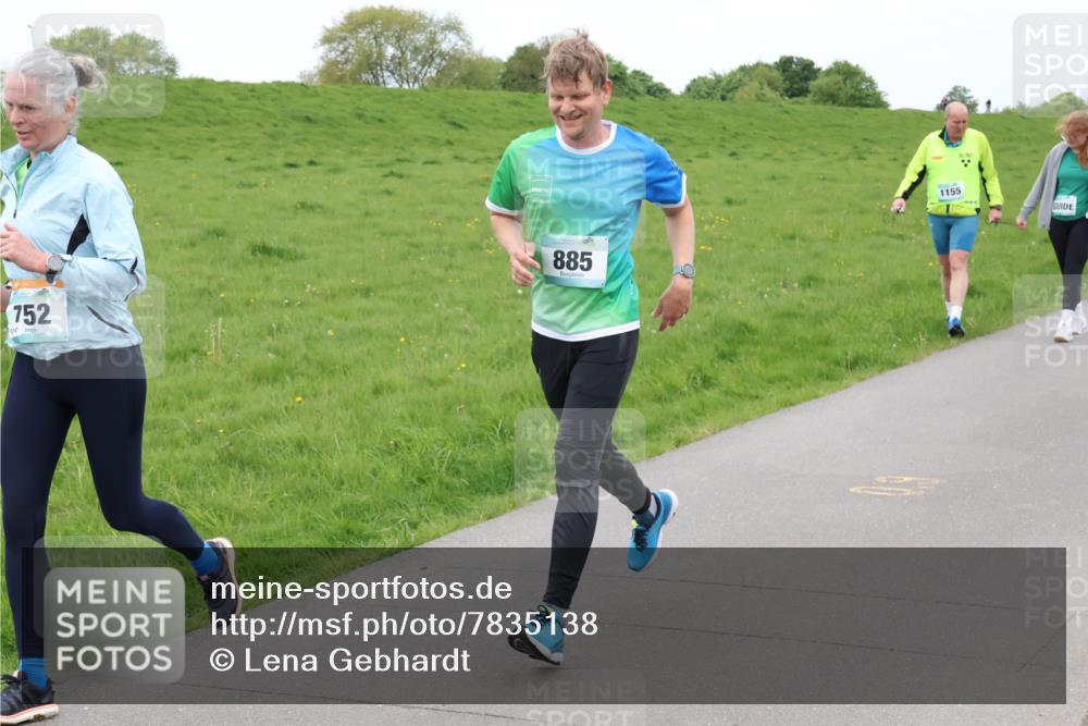 04.05.2025 - 8. Wedeler Halbmarathon Lena Gebhardt http://msf.ph/oto/7835138 04.05.2025 11:26:19 Laufen 752, 885, 1155 meine-sportfotos.de