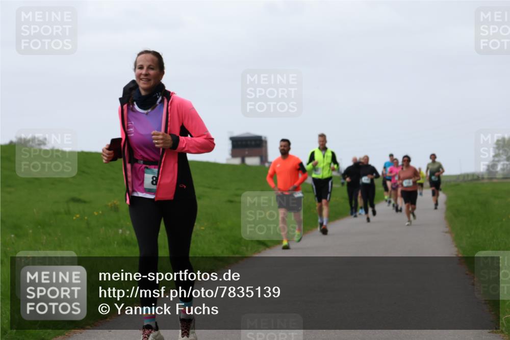04.05.2025 - 8. Wedeler Halbmarathon Yannick Fuchs http://msf.ph/oto/7835139 04.05.2025 11:23:05 Laufen 8 meine-sportfotos.de
