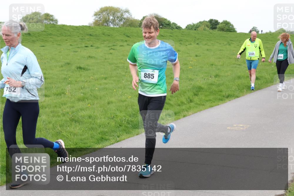 04.05.2025 - 8. Wedeler Halbmarathon Lena Gebhardt http://msf.ph/oto/7835142 04.05.2025 11:26:19 Laufen 752, 885, 1155 meine-sportfotos.de