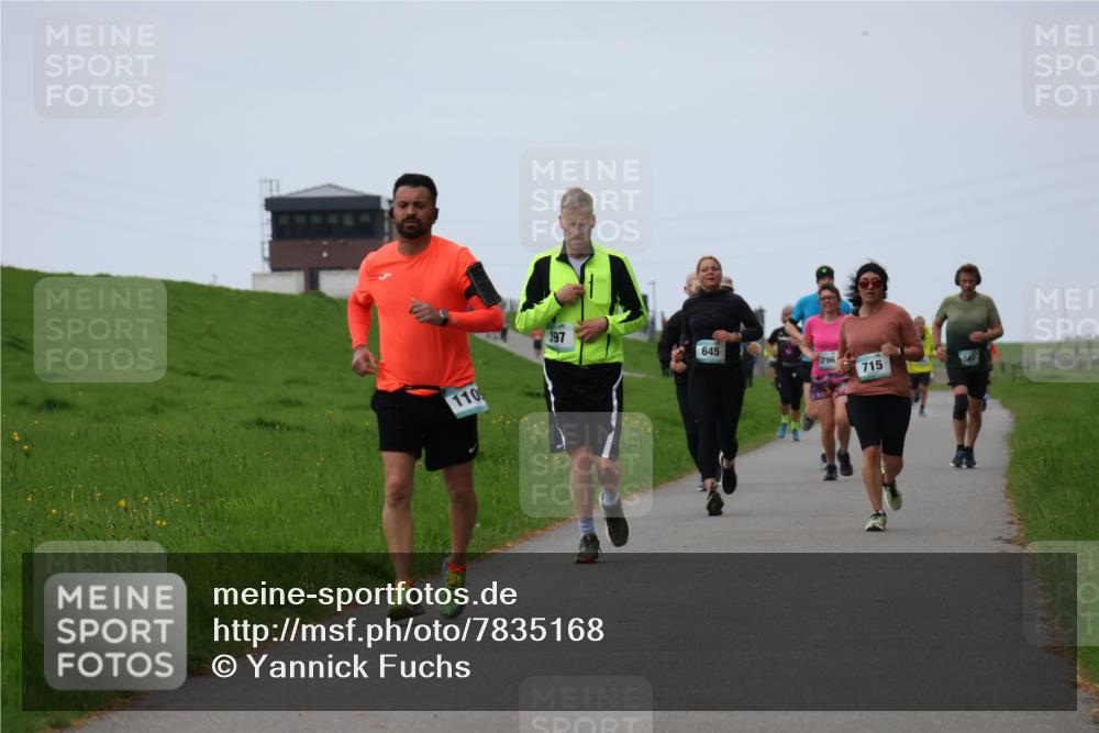 04.05.2025 - 8. Wedeler Halbmarathon Yannick Fuchs http://msf.ph/oto/7835168 04.05.2025 11:23:06 Laufen 110, 397, 645, 796, 715 meine-sportfotos.de
