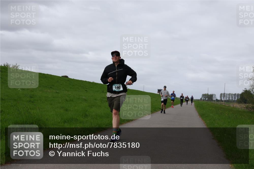04.05.2025 - 8. Wedeler Halbmarathon Yannick Fuchs http://msf.ph/oto/7835180 04.05.2025 11:44:06 Laufen 190 meine-sportfotos.de