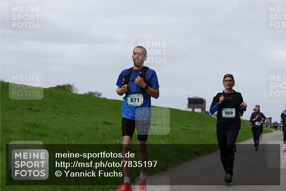 04.05.2025 - 8. Wedeler Halbmarathon Yannick Fuchs http://msf.ph/oto/7835197 04.05.2025 11:44:15 Laufen 671, 989 meine-sportfotos.de