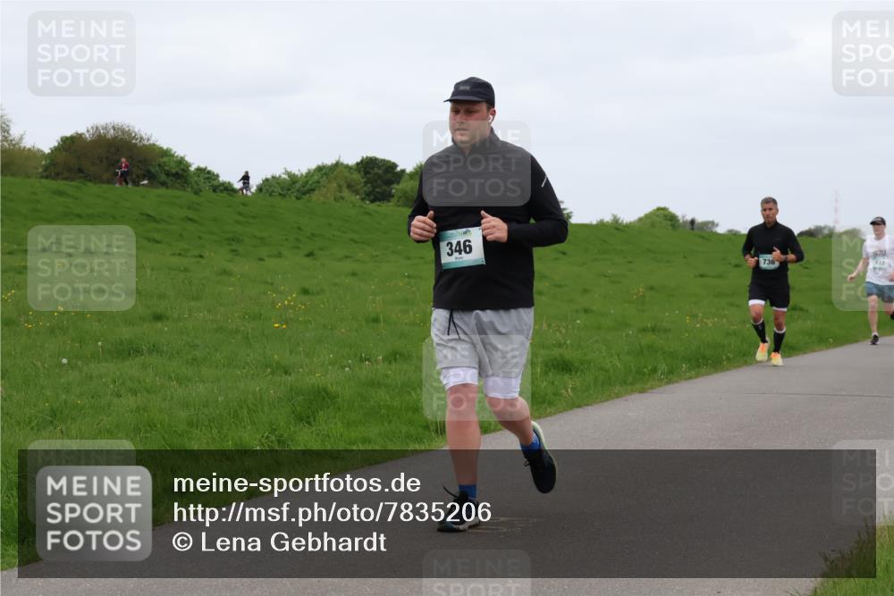 04.05.2025 - 8. Wedeler Halbmarathon Lena Gebhardt http://msf.ph/oto/7835206 04.05.2025 11:26:46 Laufen 346, 736, 533 meine-sportfotos.de