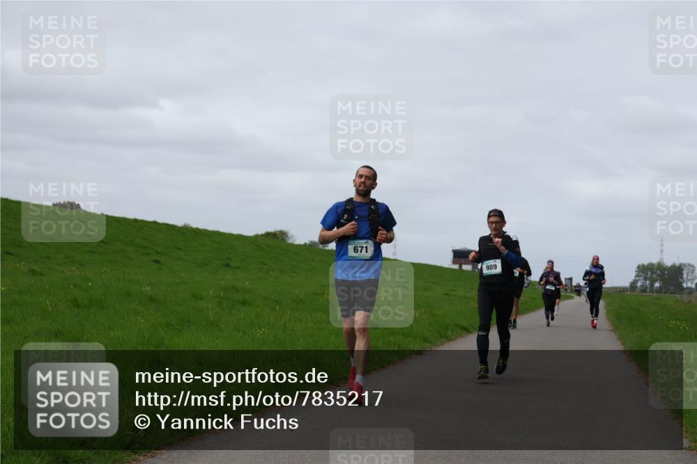 04.05.2025 - 8. Wedeler Halbmarathon Yannick Fuchs http://msf.ph/oto/7835217 04.05.2025 11:44:16 Laufen 671, 989 meine-sportfotos.de