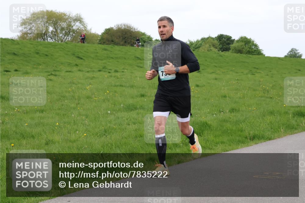 04.05.2025 - 8. Wedeler Halbmarathon Lena Gebhardt http://msf.ph/oto/7835222 04.05.2025 11:26:50 Laufen 75 meine-sportfotos.de