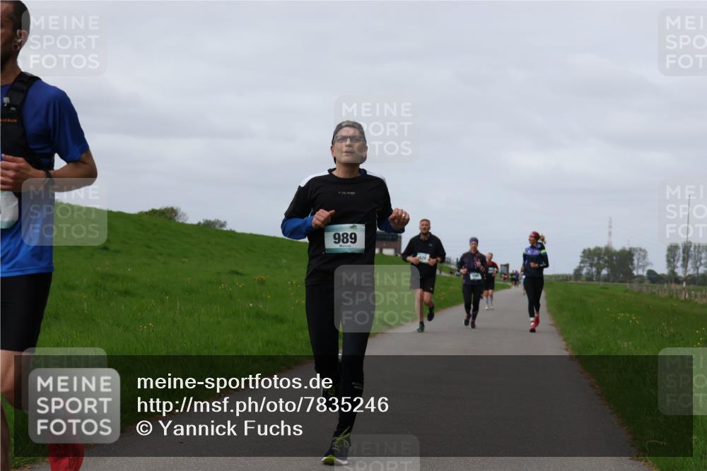 04.05.2025 - 8. Wedeler Halbmarathon Yannick Fuchs http://msf.ph/oto/7835246 04.05.2025 11:44:17 Laufen 989 meine-sportfotos.de