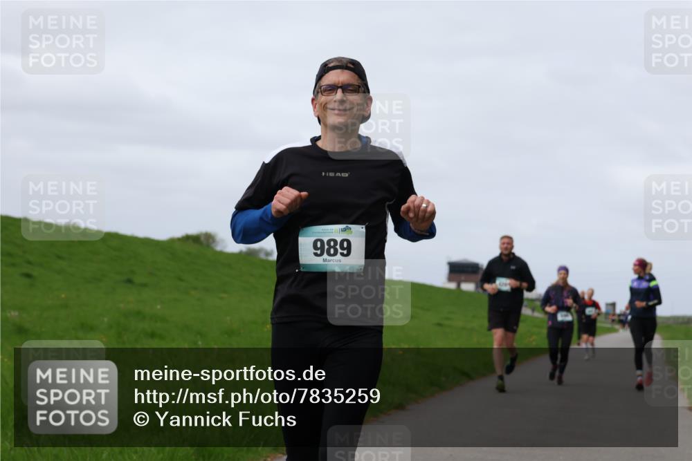 04.05.2025 - 8. Wedeler Halbmarathon Yannick Fuchs http://msf.ph/oto/7835259 04.05.2025 11:44:18 Laufen 989 meine-sportfotos.de