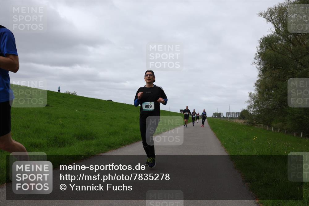 04.05.2025 - 8. Wedeler Halbmarathon Yannick Fuchs http://msf.ph/oto/7835278 04.05.2025 11:44:19 Laufen 989 meine-sportfotos.de