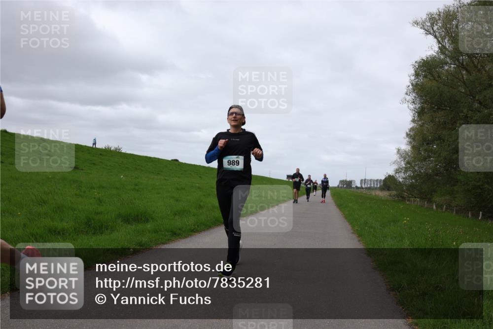 04.05.2025 - 8. Wedeler Halbmarathon Yannick Fuchs http://msf.ph/oto/7835281 04.05.2025 11:44:19 Laufen 989 meine-sportfotos.de