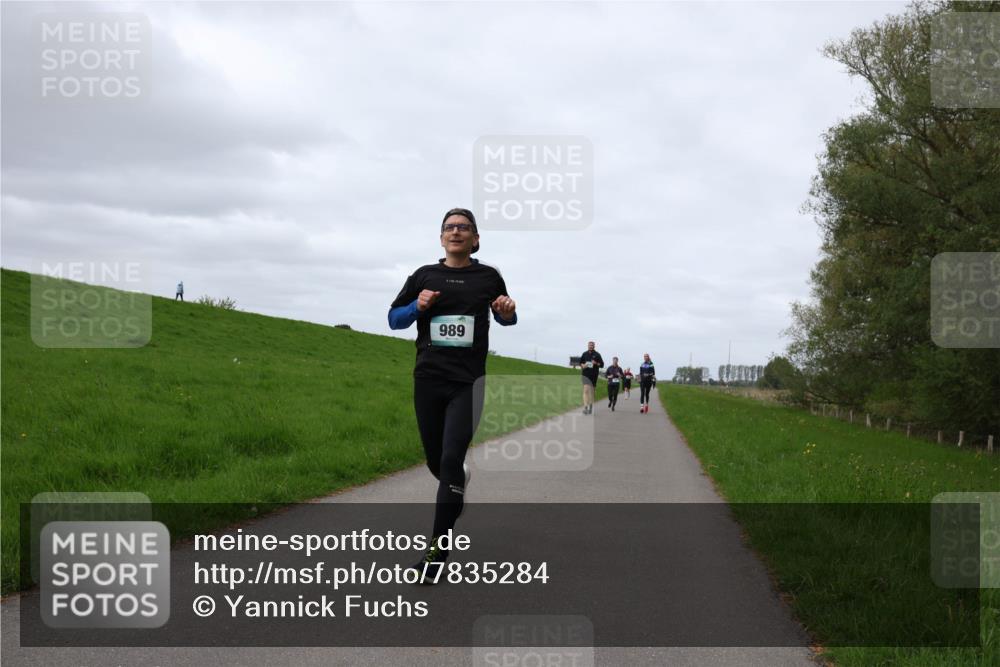 04.05.2025 - 8. Wedeler Halbmarathon Yannick Fuchs http://msf.ph/oto/7835284 04.05.2025 11:44:19 Laufen 989 meine-sportfotos.de