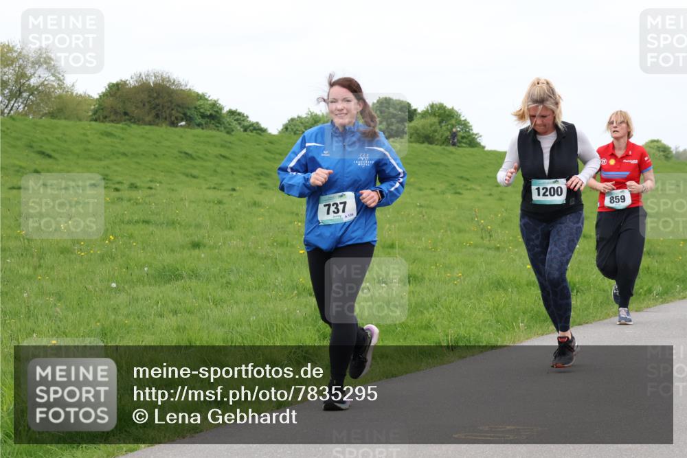 04.05.2025 - 8. Wedeler Halbmarathon Lena Gebhardt http://msf.ph/oto/7835295 04.05.2025 11:27:06 Laufen 737, 1200, 859 meine-sportfotos.de