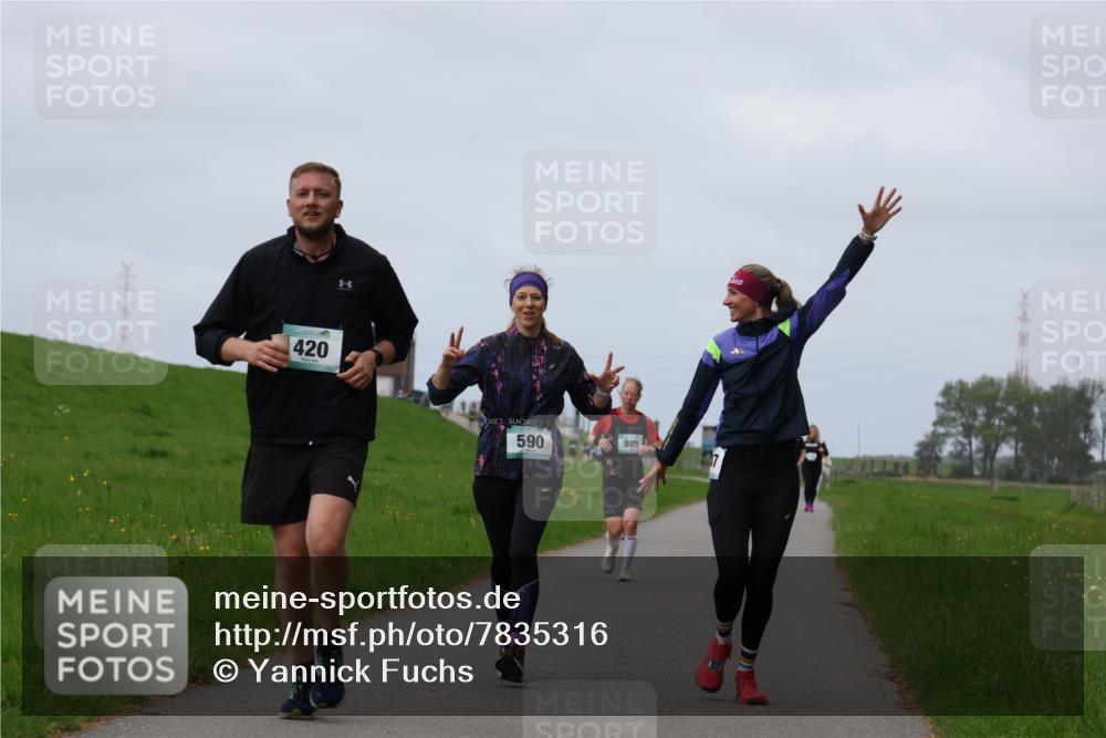 04.05.2025 - 8. Wedeler Halbmarathon Yannick Fuchs http://msf.ph/oto/7835316 04.05.2025 11:44:21 Laufen 420, 590, 985 meine-sportfotos.de