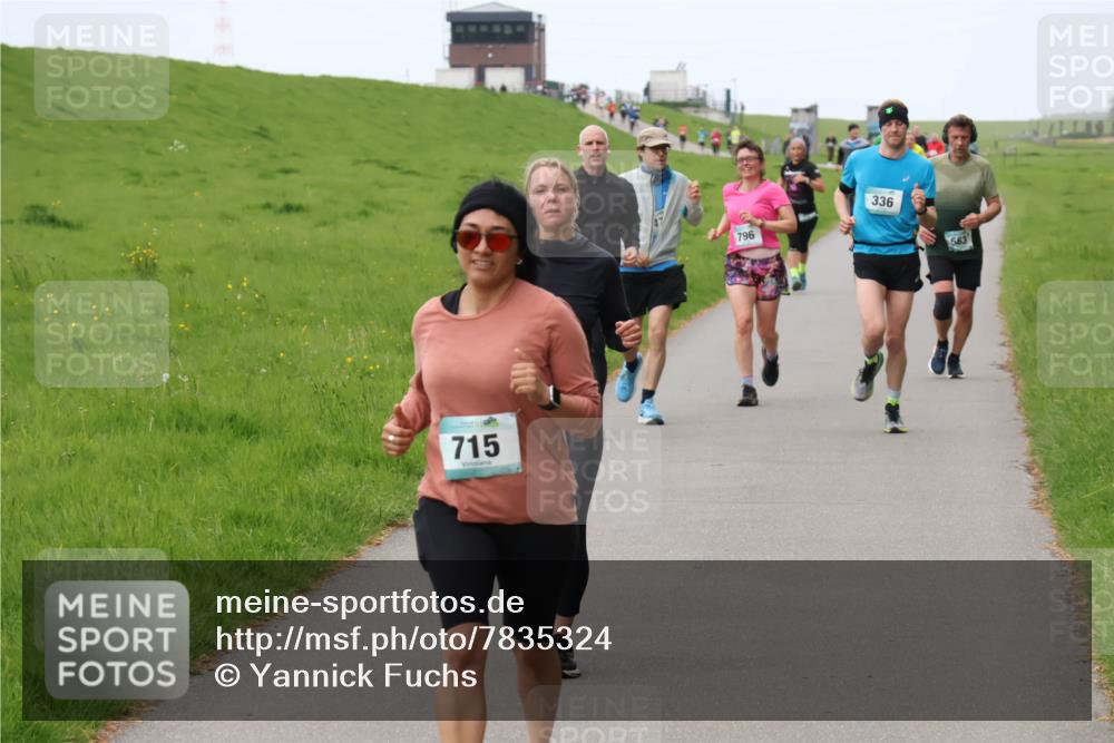 04.05.2025 - 8. Wedeler Halbmarathon Yannick Fuchs http://msf.ph/oto/7835324 04.05.2025 11:23:15 Laufen 715, 796, 336, 563 meine-sportfotos.de
