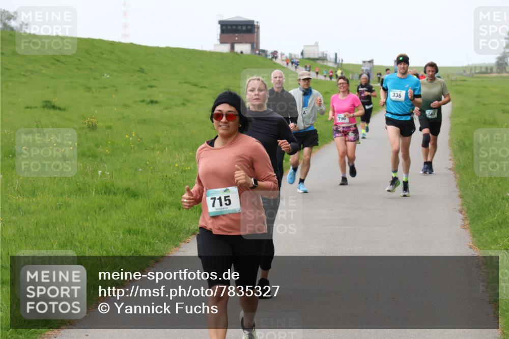 04.05.2025 - 8. Wedeler Halbmarathon Yannick Fuchs http://msf.ph/oto/7835327 04.05.2025 11:23:15 Laufen 715, 796, 336, 563 meine-sportfotos.de