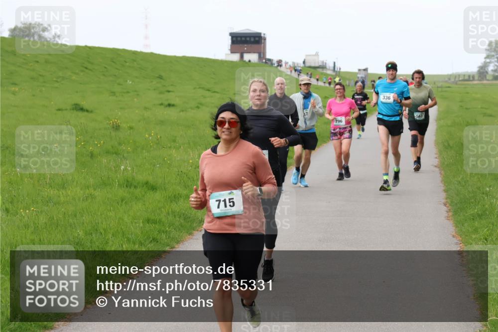 04.05.2025 - 8. Wedeler Halbmarathon Yannick Fuchs http://msf.ph/oto/7835331 04.05.2025 11:23:15 Laufen 715, 17, 796, 336 meine-sportfotos.de