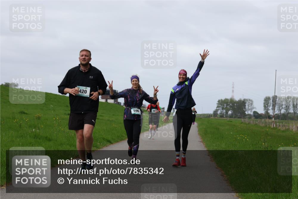 04.05.2025 - 8. Wedeler Halbmarathon Yannick Fuchs http://msf.ph/oto/7835342 04.05.2025 11:44:21 Laufen 420, 590 meine-sportfotos.de