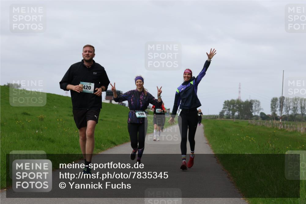 04.05.2025 - 8. Wedeler Halbmarathon Yannick Fuchs http://msf.ph/oto/7835345 04.05.2025 11:44:21 Laufen 420, 590 meine-sportfotos.de