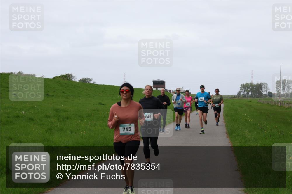 04.05.2025 - 8. Wedeler Halbmarathon Yannick Fuchs http://msf.ph/oto/7835354 04.05.2025 11:23:16 Laufen 715, 645, 947, 336 meine-sportfotos.de