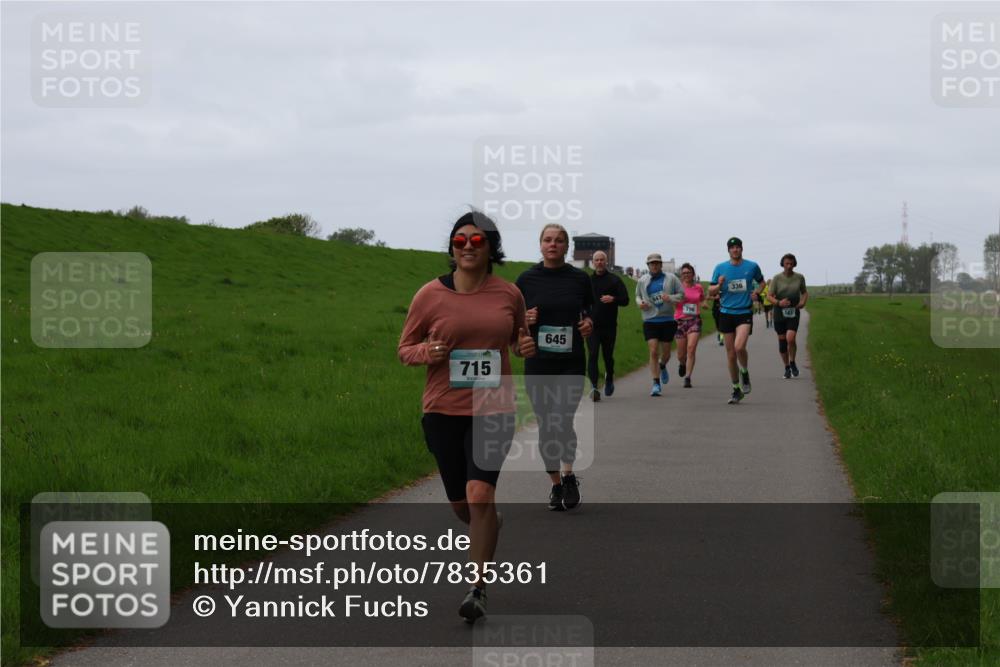 04.05.2025 - 8. Wedeler Halbmarathon Yannick Fuchs http://msf.ph/oto/7835361 04.05.2025 11:23:16 Laufen 715, 645, 796, 336 meine-sportfotos.de
