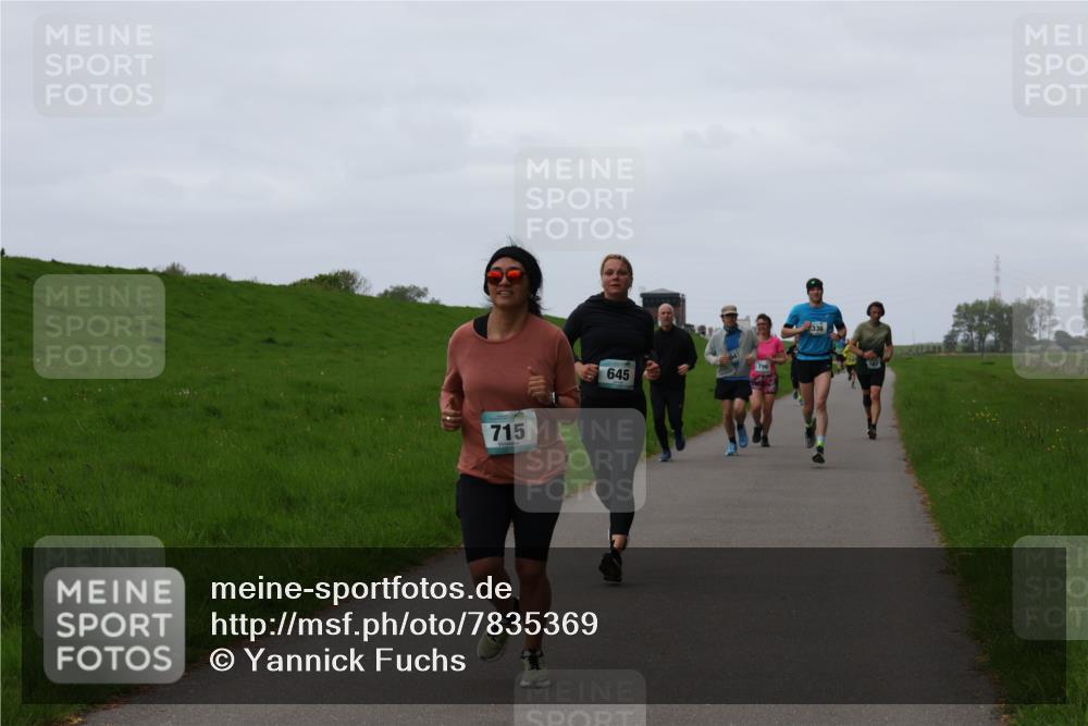 04.05.2025 - 8. Wedeler Halbmarathon Yannick Fuchs http://msf.ph/oto/7835369 04.05.2025 11:23:16 Laufen 715, 645 meine-sportfotos.de